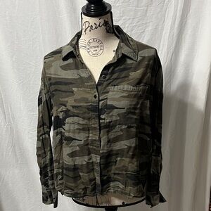 Sanctuary Camouflage Shirt in Green and Black